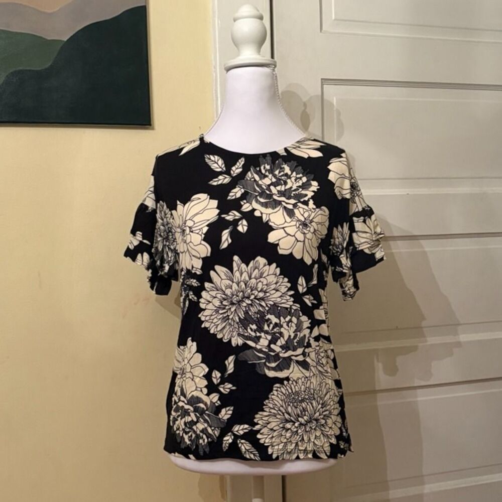 Women's Agnes & Dora Black Floral Print Ruffle Short Sleeve Shirt Blouse XXS